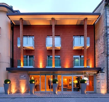 Dal Moro Gallery Hotel - 4-Star