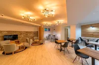 Hotel Onyarbi - Parkplatz