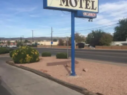 Little Daisy Motel Hotels in Cottonwood