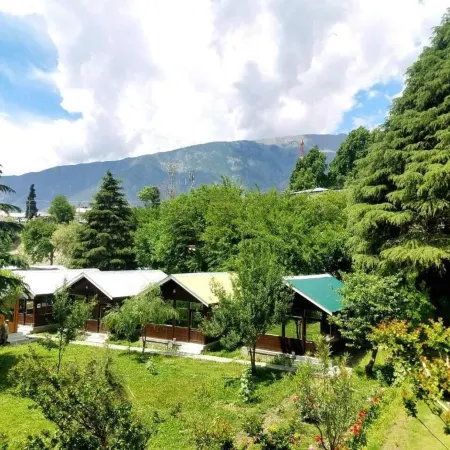 Mountain Inn Hotel Chitral