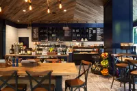The Porter Portland, Curio Collection by Hilton - bar