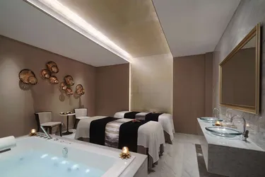 รูปภาพของแลงคาสเตอร์ กรุงเทพ