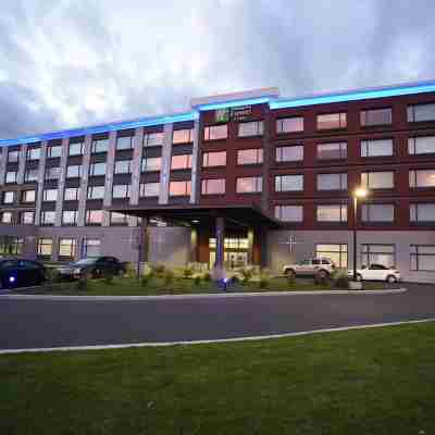 Holiday Inn Express & Suites Gatineau - Ottawa Hotel Exterior