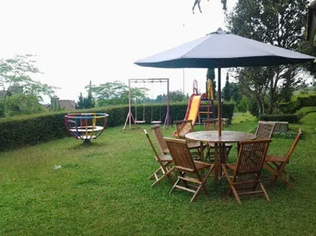 Villa ChavaMinerva Bata - Ciater Отели рядом с достопримечательностью «Kiara Pool Ciater Spa Resort»