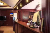 Berlin Hotel - 駐車場