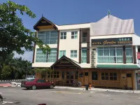 Semerah Garden Hotel Hotels near Kukup Fisherman Jetty (LKM)