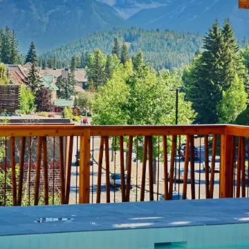 Moose Hotel and Suites