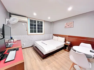 Gyeongsan IC Hotels near Hayang Station
