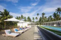 L'Sirene Boutique Resort - プール