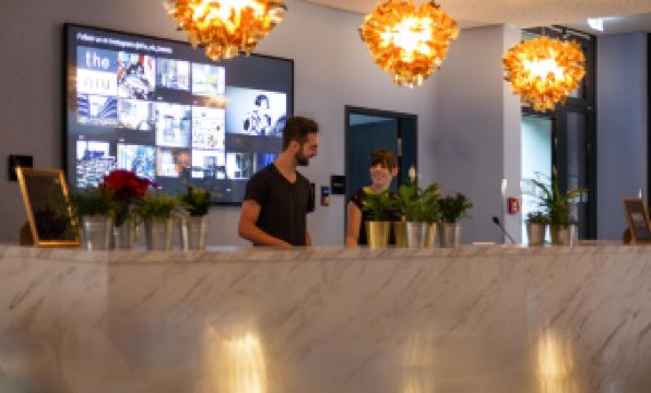 Holiday Inn - the niu, MOOD MAINZ by IHG