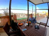 Carob Hostel - Desayuno