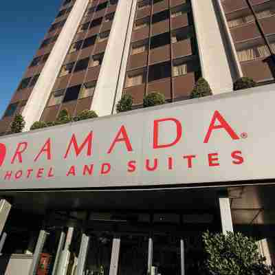 Ramada Hotel & Suites by Wyndham Coventry Hotel Exterior