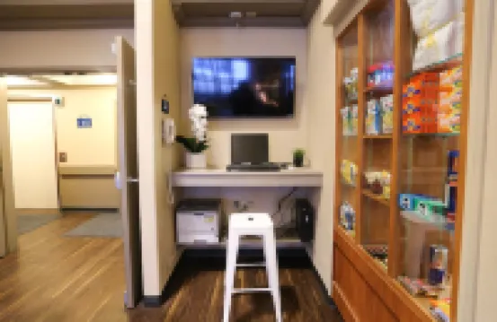 데이즈 인 바이 윈덤 캘거리 에어포트