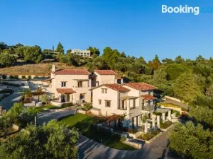 Kastri Elia Suites