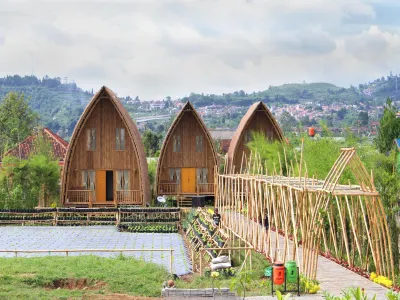 Villa ChavaMinerva Bambu - Lembang Hotel dekat Kebun Strawberry