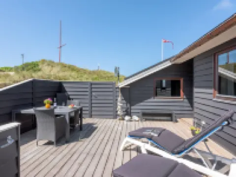 "Arngrim" - 100m from the Sea