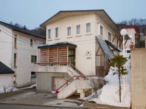 Sangoro Onsen Lodge