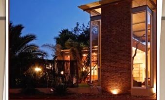 African Moon Corporate House