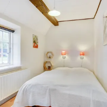 "Hedda" - 15km from the Sea