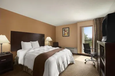 Days Inn by Wyndham Cincinnati East Hotels in Union Township