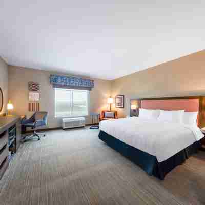 Hampton Inn by Hilton Kansas City Southeast Rooms