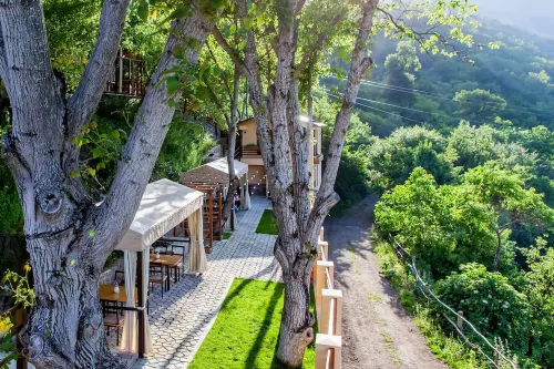 DiliVita Rest House Hotels in Gosh