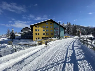 Hotel Basekamp Katschberg Hotels in der Nähe von Katschberger Adventweg