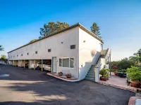 Crescent Bay Inn Hotels in Laguna Beach