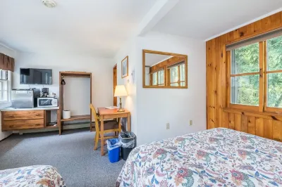 Mt Liberty Cabins and Motel Hotels in Lincoln