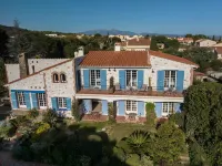 Mas del Flor Hotels in Ceret