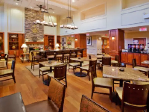 ハンプトン イン & スイーツ ラネット ウェスト ポイント チェンバースのホテル