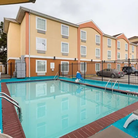 Comfort Inn Marrero-New Orleans West Отели рядом с достопримечательностью «Одубон Парк»