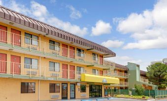 Days Inn by Wyndham El Paso Airport East