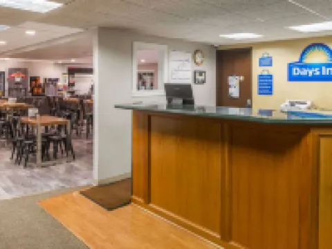 Days Inn by Wyndham Pierre Hotels in Pierre