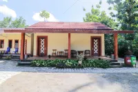 Omah Rohadi Syariah by Ndalem Beong - Pensions