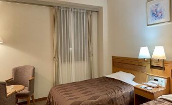 1. Hotel Su..