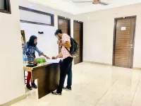 Qotel Hotel Rajouri Garden