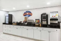 Baymont by Wyndham Gillette - breakfast