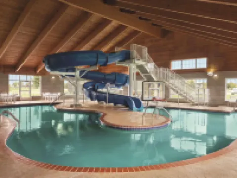 Country Inn & Suites by Radisson, Willmar, MN Hotels in Willmar