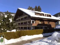 Hyacinthe 2 Hotels in 