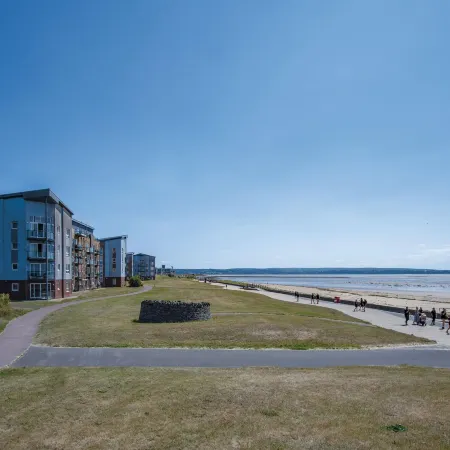 Beach View - 2 Bedroom Apartment - Llanelli
