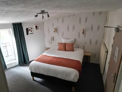 Contact Hôtel les Platanes Villeneuve Sur Lot Centre Hotels in Bias