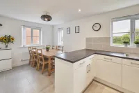 Host & Stay - Cayton Bay Cottage