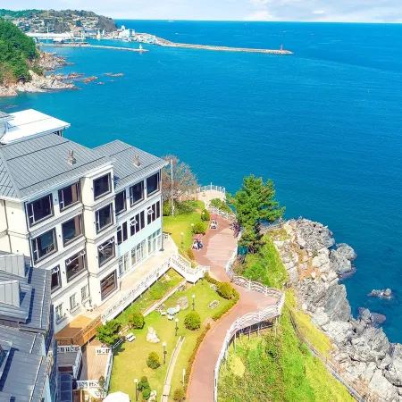 Samcheok White Romantic Pension