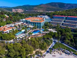 Pine Bay Holiday Resort