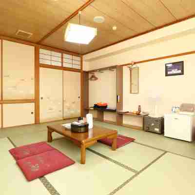 サークルハウス 赤いベレー Rooms