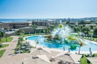 Senseana Sea Side Resort & Aquadventure - Strand