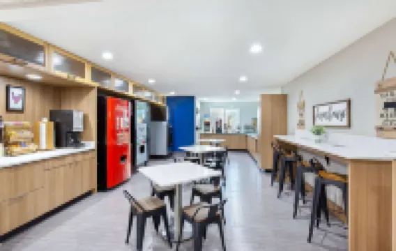 Microtel Inn & Suites by Wyndham Columbus North