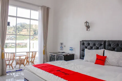 RedDoorz Syariah Near Kawasan Wisata Gunung Prau Dieng