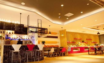 Ibis Hotel (Tianjin Railway Station North Square)